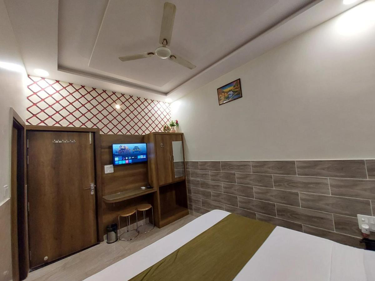Taj Nice Point Manage By Taj Sunrise Group Agra  Buitenkant foto