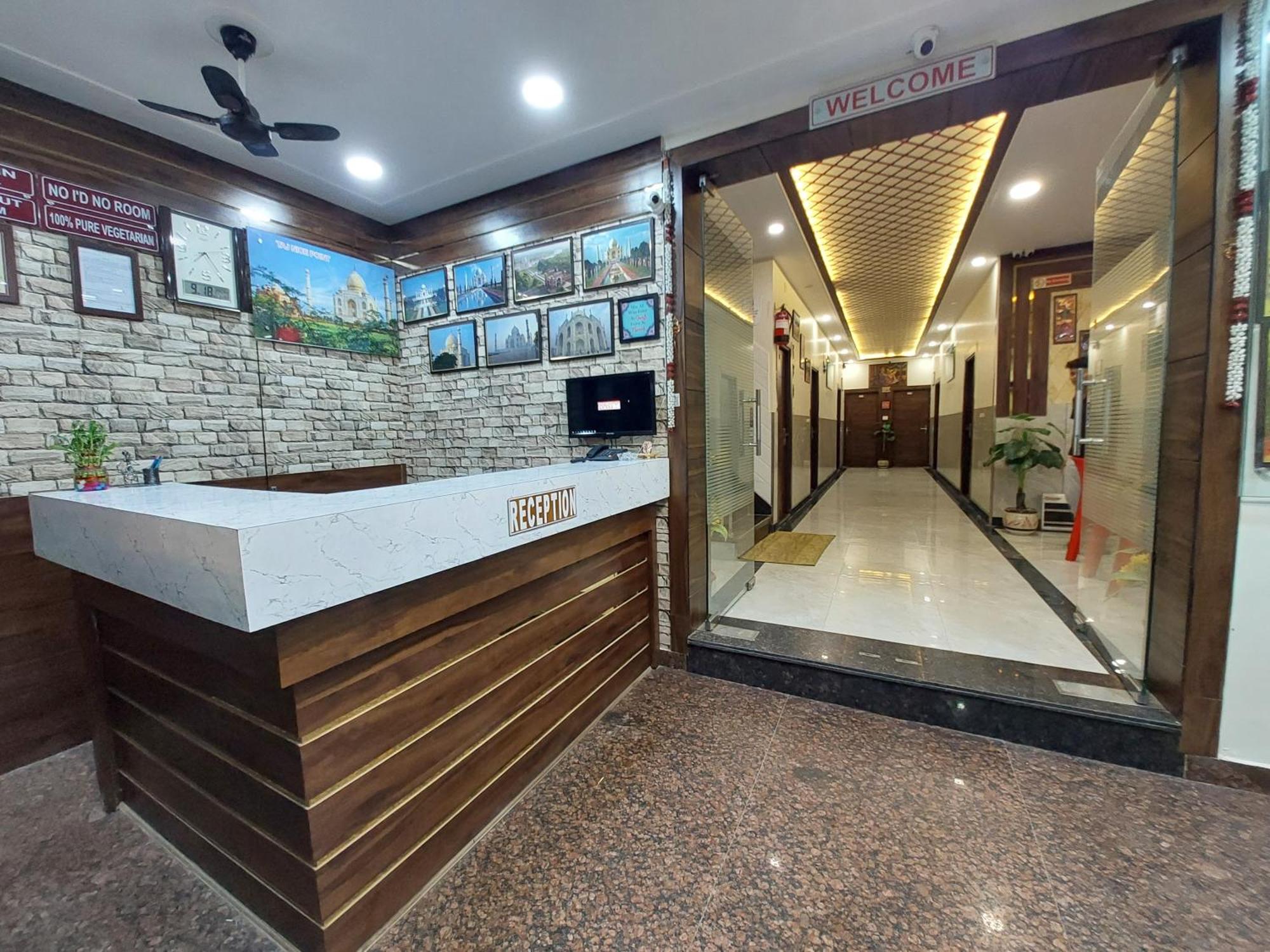 Taj Nice Point Manage By Taj Sunrise Group Agra  Buitenkant foto