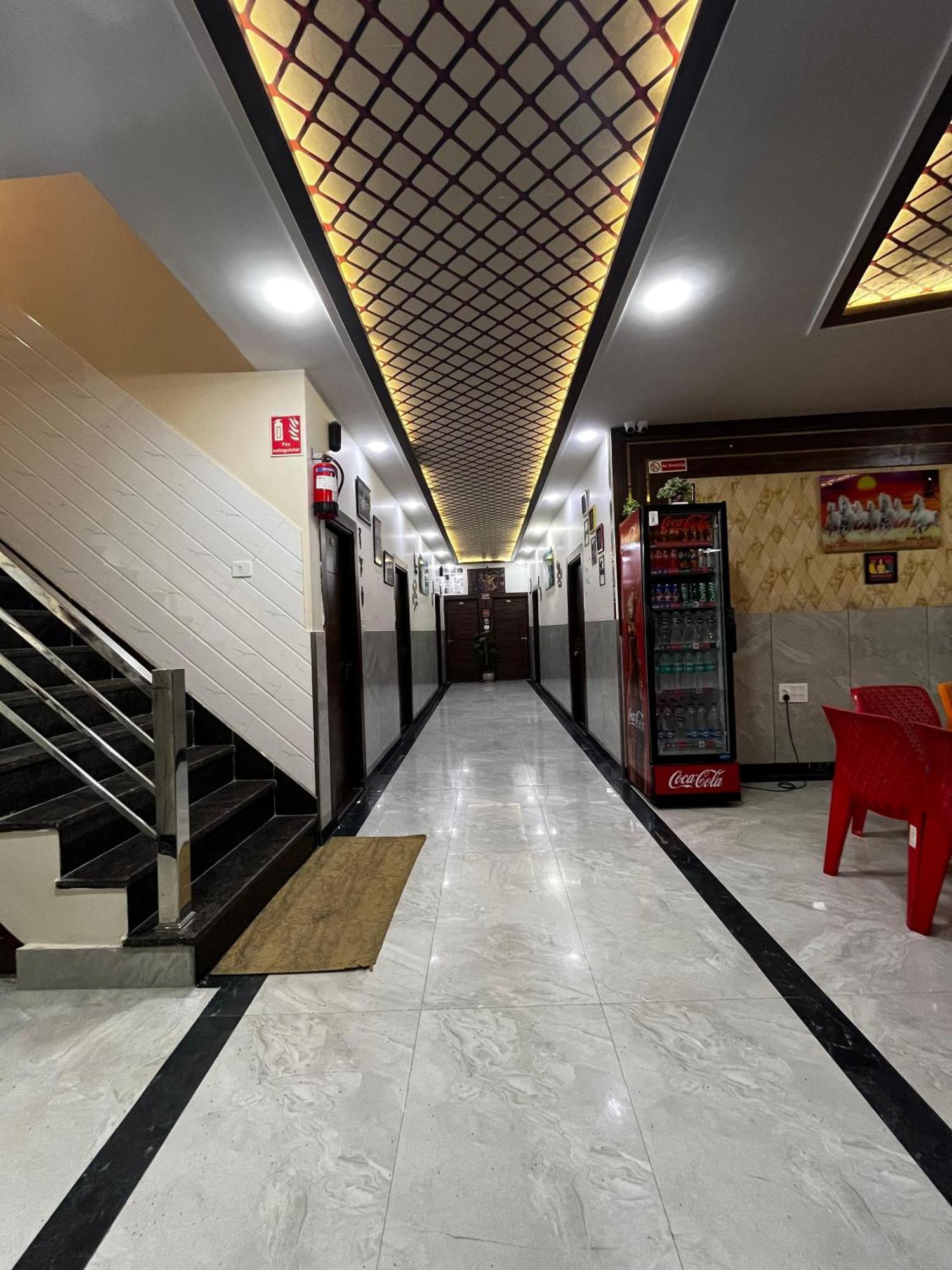 Taj Nice Point Manage By Taj Sunrise Group Agra  Buitenkant foto