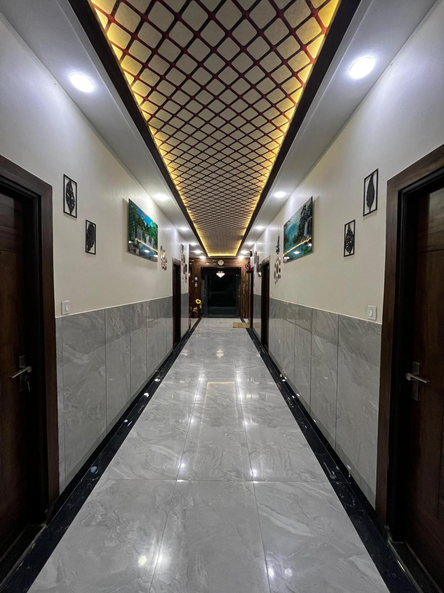 Taj Nice Point Manage By Taj Sunrise Group Agra  Buitenkant foto